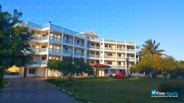 International Medical & Technological University фотография №2
