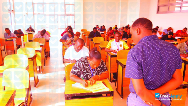 Foto de la Tumaini University Dar es Salaam College #7