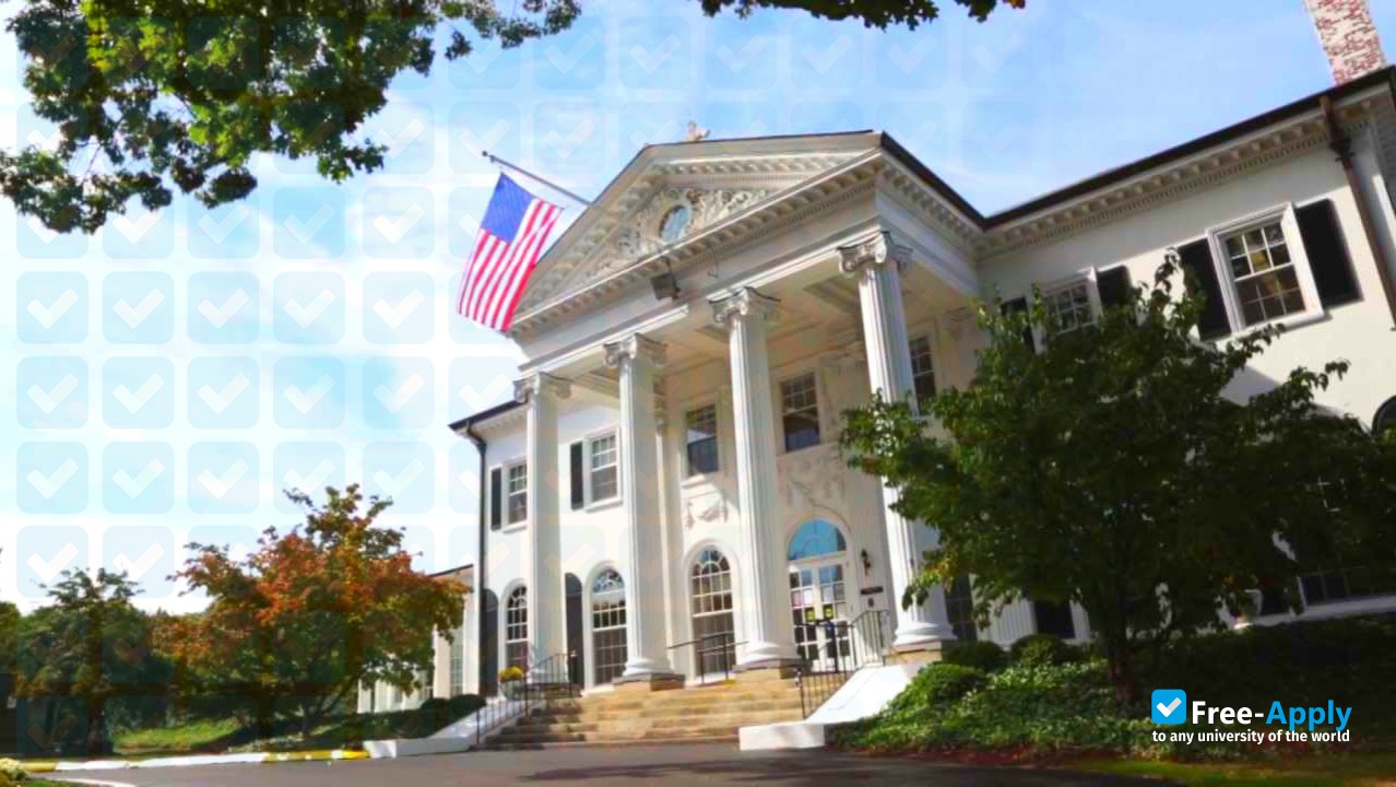 Albertus Magnus College photo