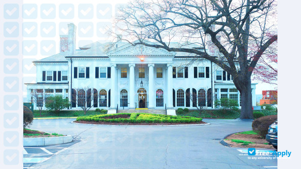 Foto de la Albertus Magnus College #8
