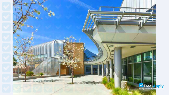 Antelope Valley College photo #8