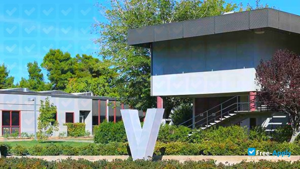 Antelope Valley College photo #2