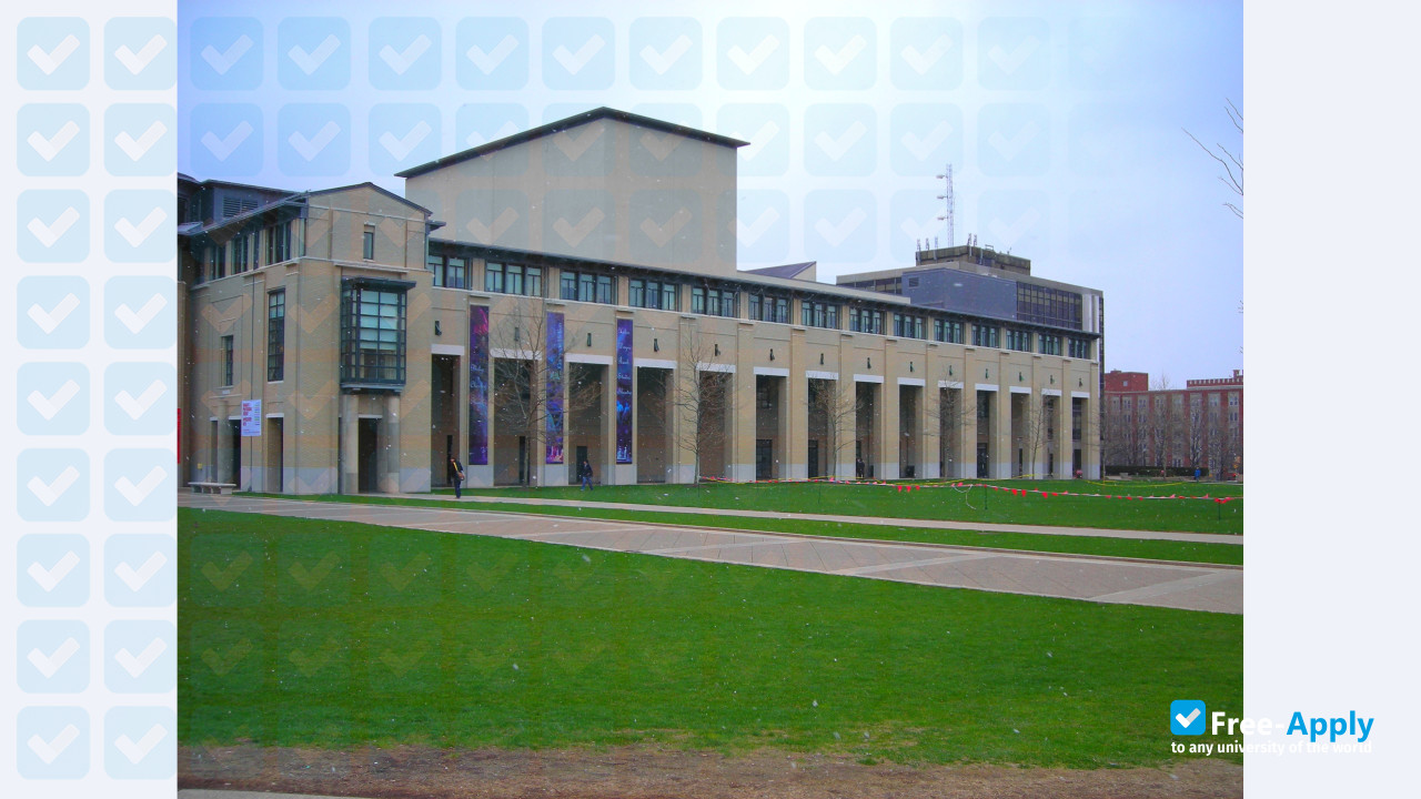 Foto de la Amberton University #6