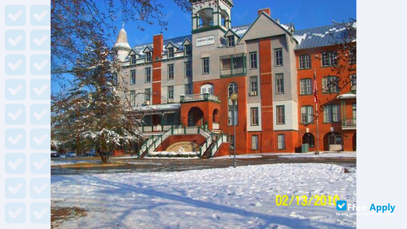 Foto de la Andrew College #7