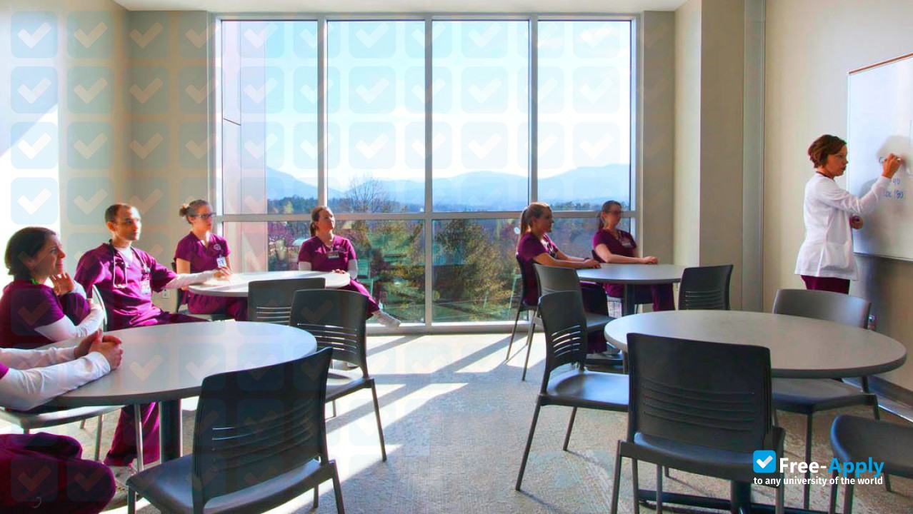 Foto de la Asheville Buncombe Technical Community College #3