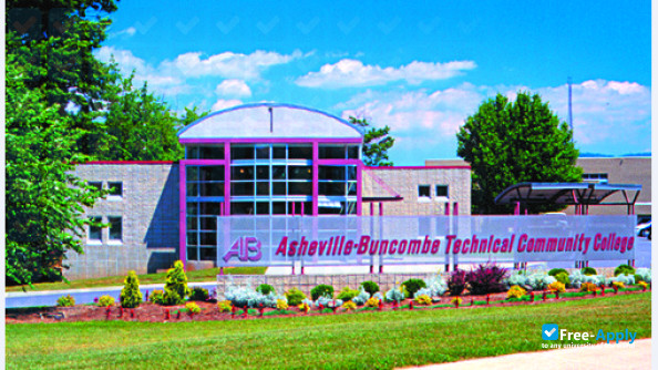 Foto de la Asheville Buncombe Technical Community College #5