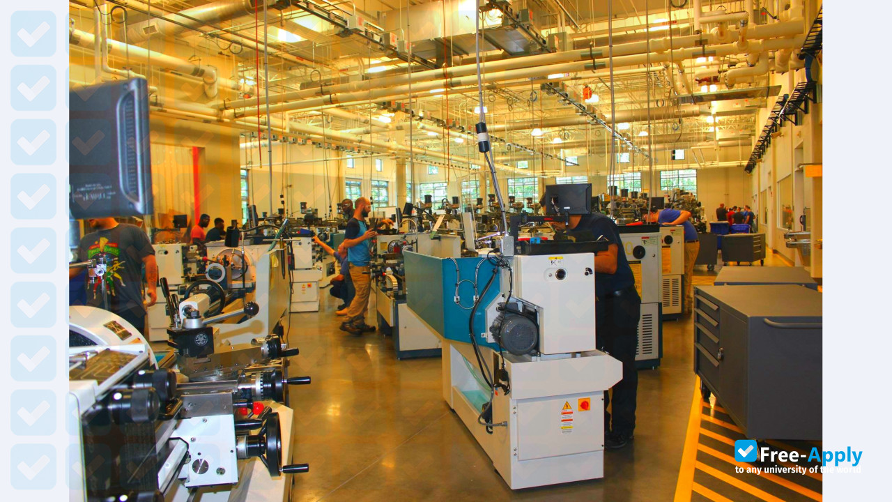 Foto de la Asnuntuck Community College #9