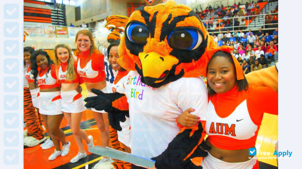 Foto de la Auburn University Montgomery #3