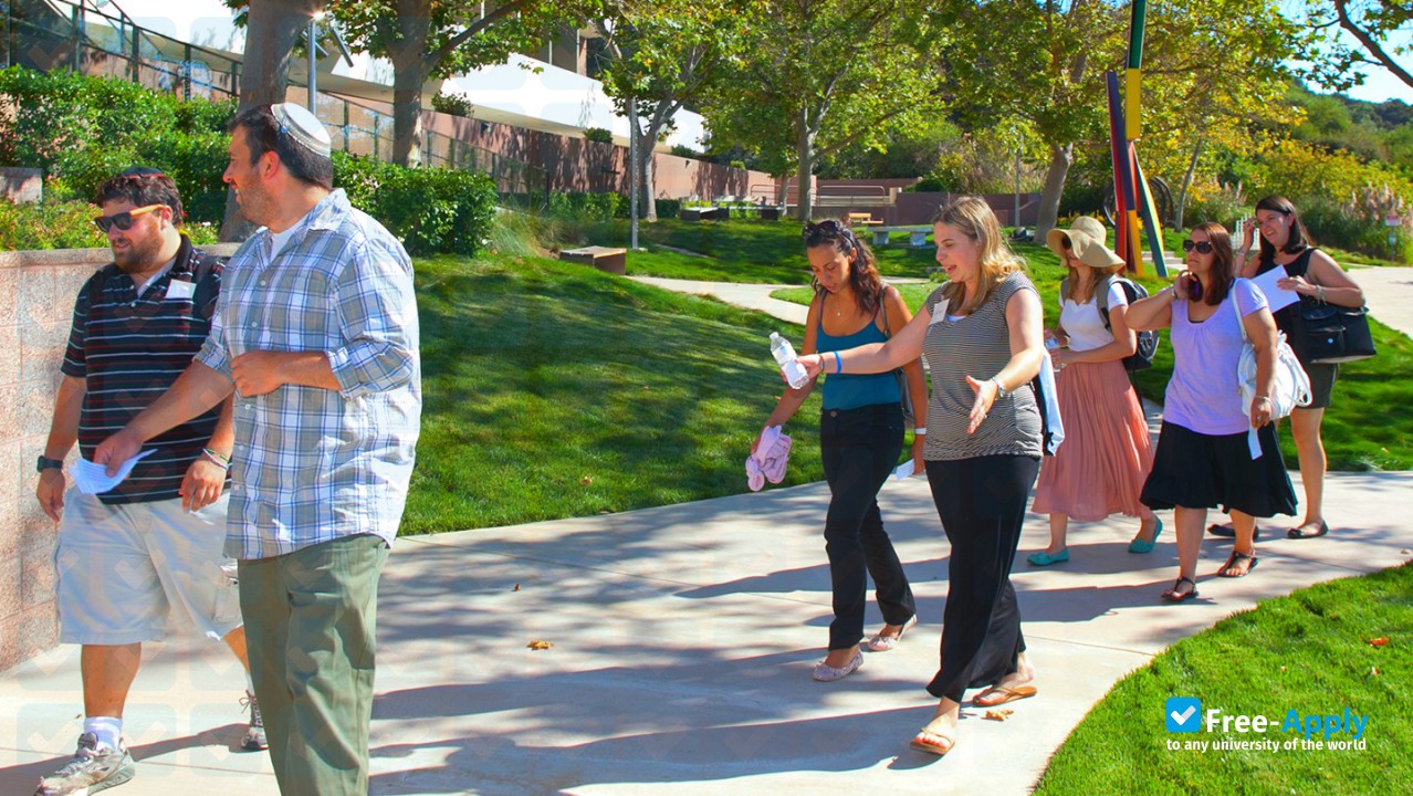 Foto de la American Jewish University #6