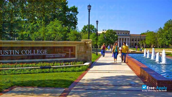 Austin College фотография №3