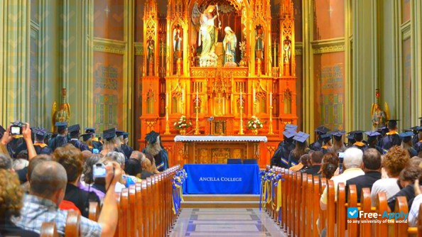 Photo de l’Ancilla College #4