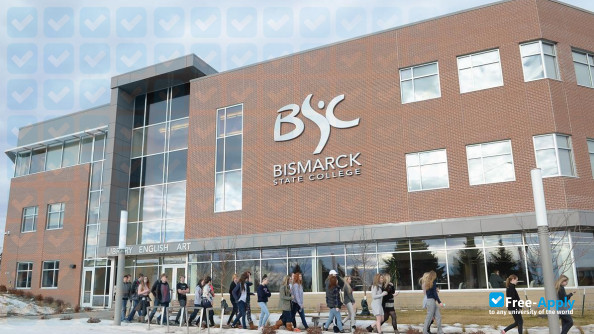 Bismarck State College photo #3
