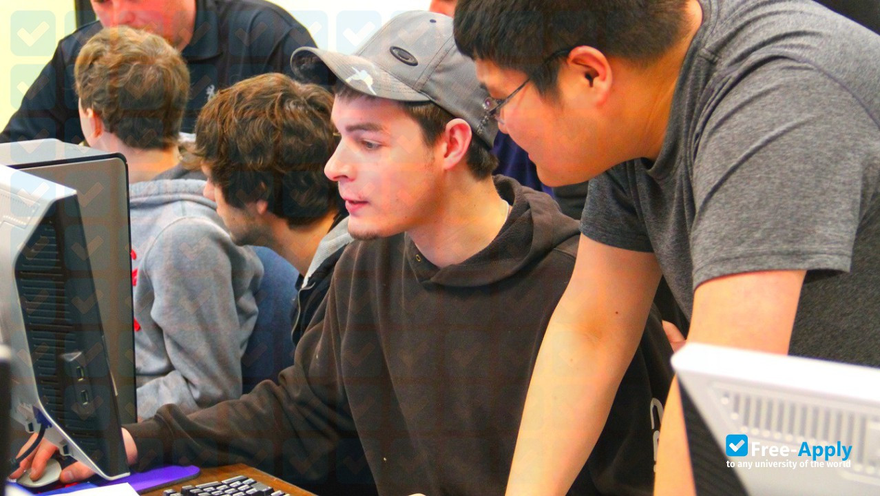 Bay de Noc Community College photo #2