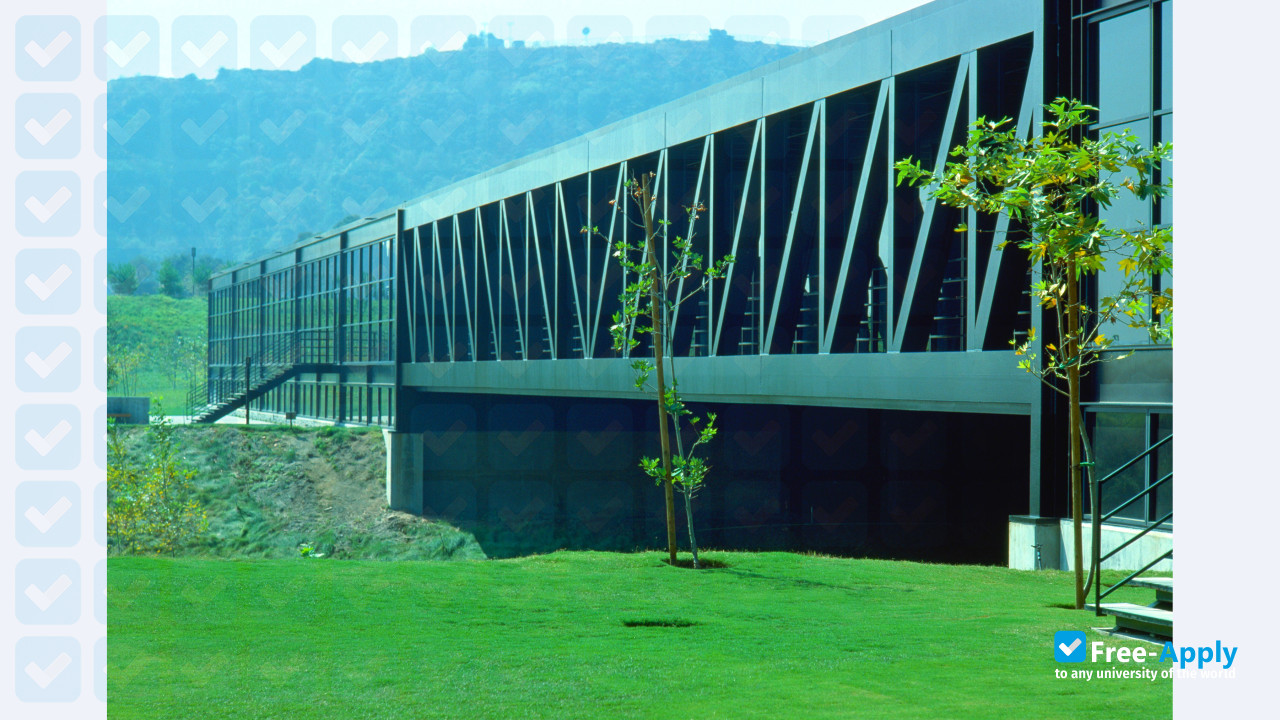 Art Center College of Design photo #8