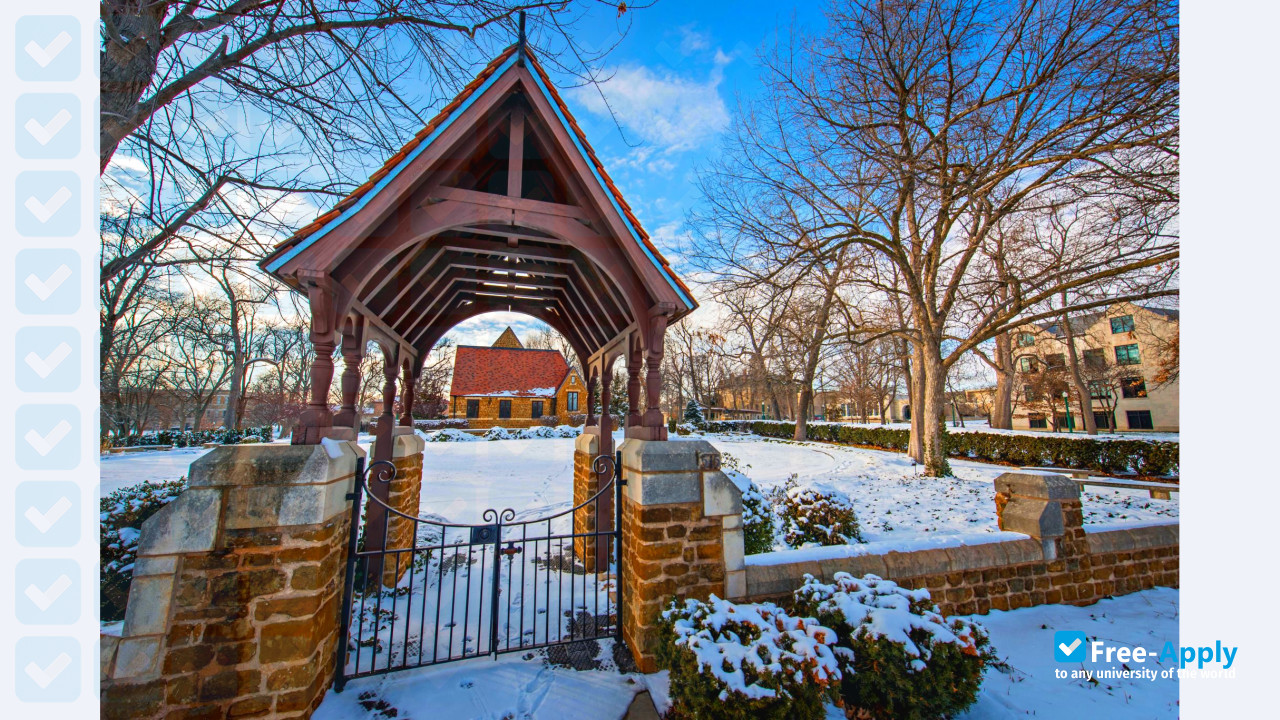 Photo de l’Baker University #2
