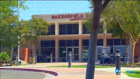 Foto de la Bakersfield College #4