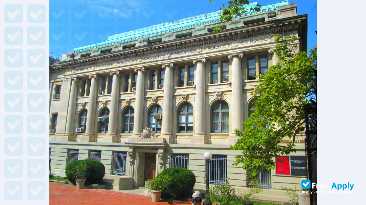 Foto de la Boricua College #6