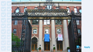Miniatura de la Barnard College Columbia University #2
