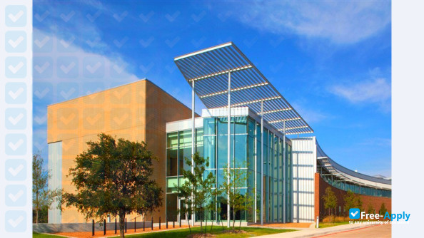 Cedar Valley College photo #6