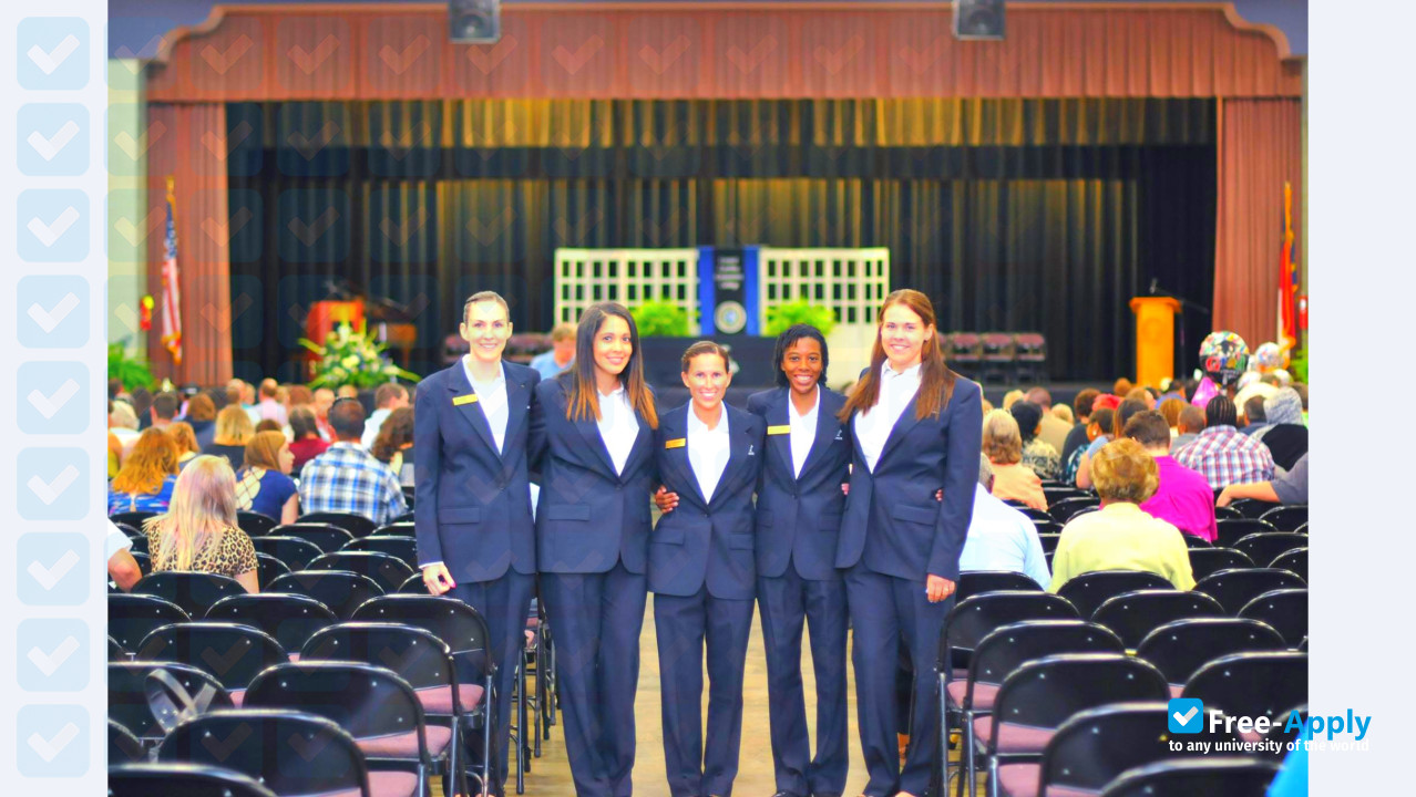 Foto de la Central Carolina Community College #9