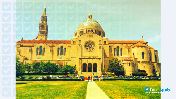 Foto de la Catholic University of America #5