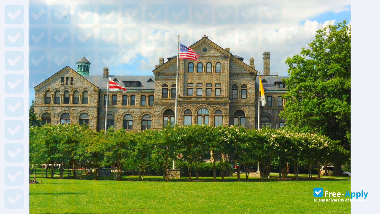 Foto de la Catholic University of America #4