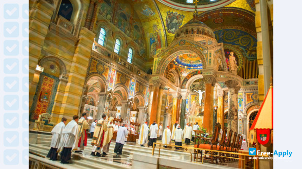 Foto de la Catholic University of America #6