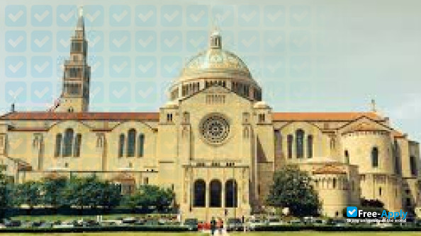 Foto de la Catholic University of America #3