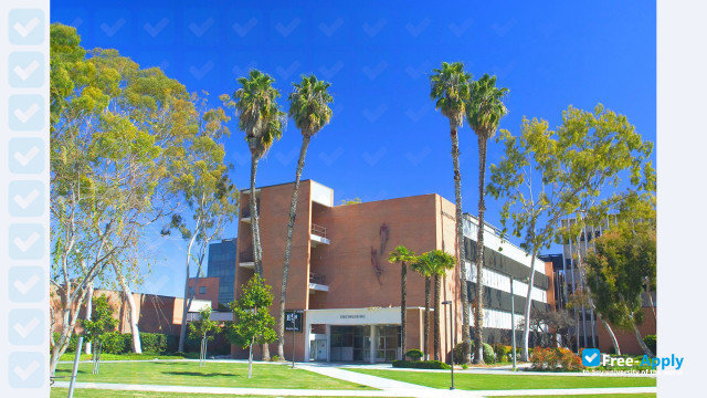 Foto de la California State University, Long Beach #2