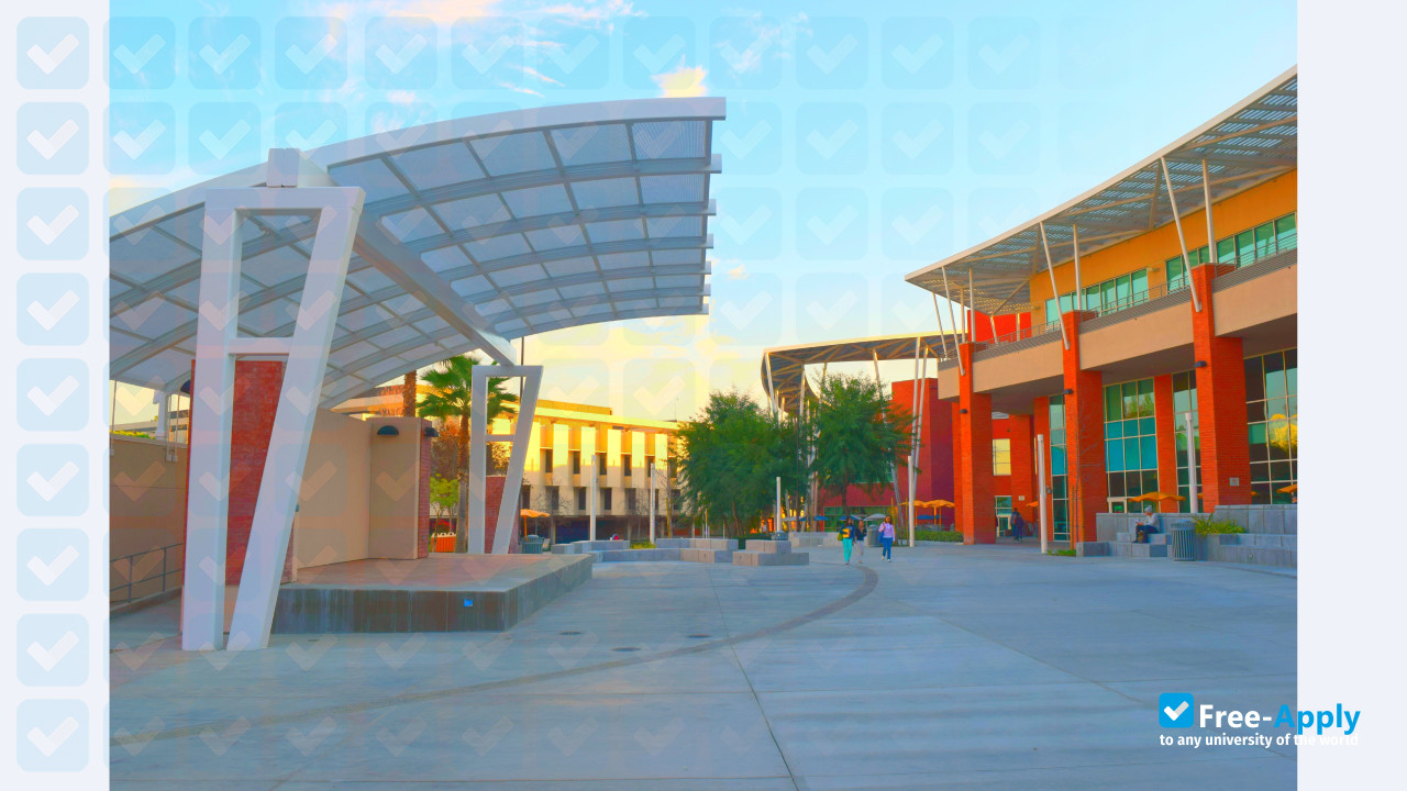 Photo de l’California State University, Los Angeles #10