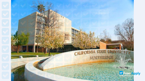 Foto de la California State University, Northridge #6