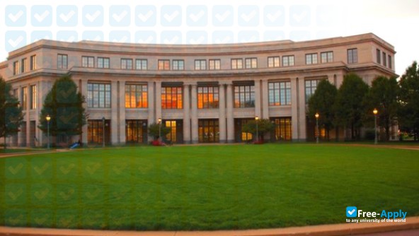 Photo de l’Case Western Reserve University #8