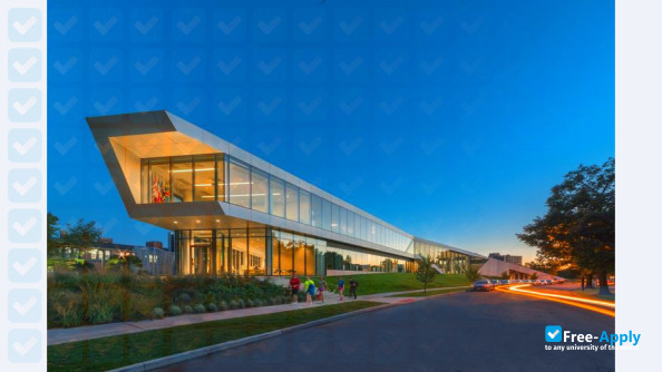 Photo de l’Case Western Reserve University #9