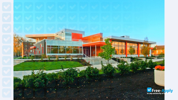 Bowling Green State University photo #8