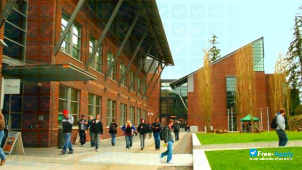 Cascadia College photo #4