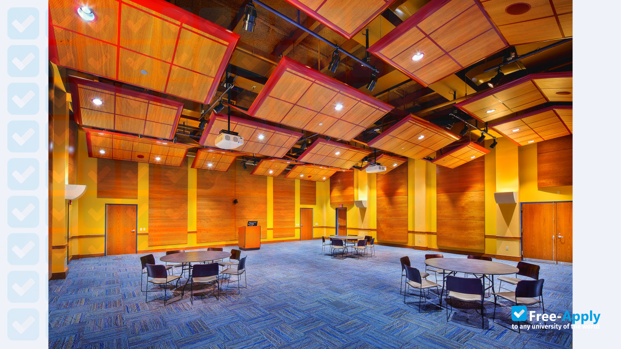 Photo de l’Carlow University #3