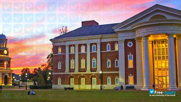 Foto de la Christopher Newport University #6