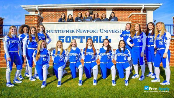 Foto de la Christopher Newport University #9