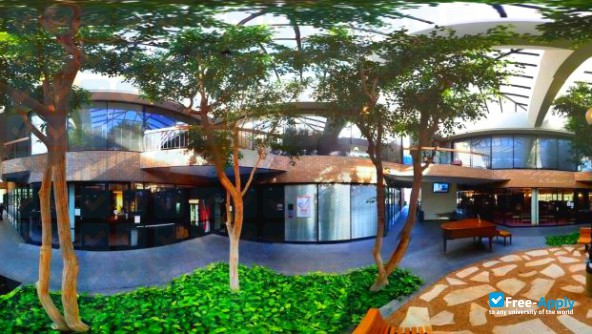 Foto de la College of Biblical Studies
