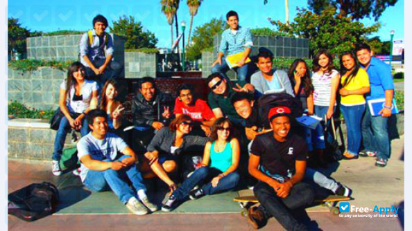 Cerritos photo #2