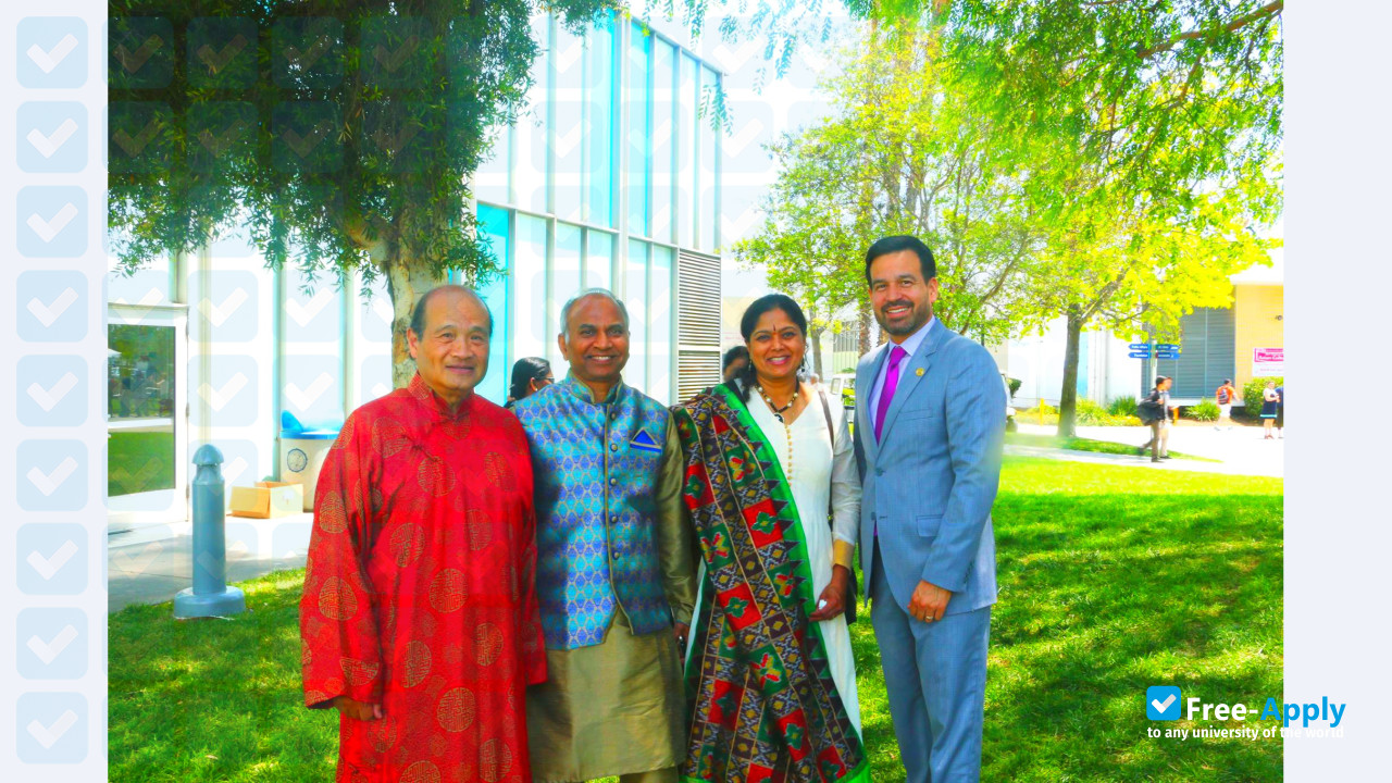 Cerritos photo #4