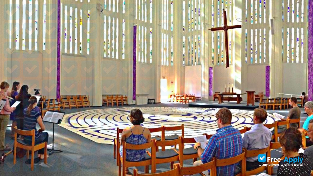 Foto de la Claremont School of Theology #2