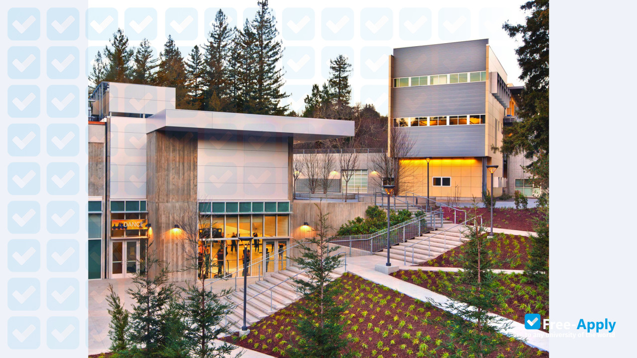 Foto de la College of Marin #13