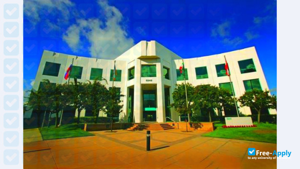 California National University фотография №6