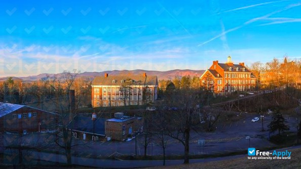 Davis & Elkins College photo #11