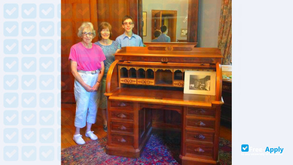 Davis & Elkins College photo #5