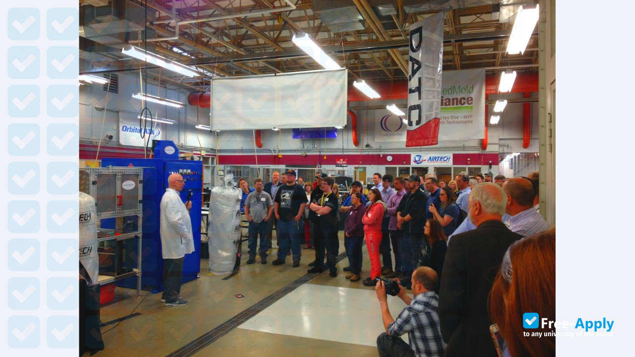 Foto de la Davis Applied Technology College #8