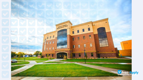 Dakota Wesleyan University photo #4