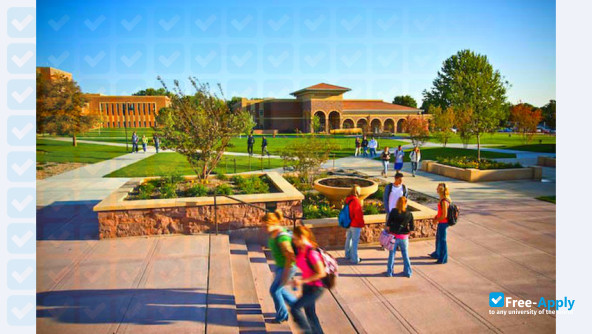 Photo de l’Dakota Wesleyan University #7