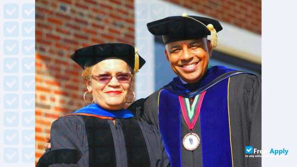 Clinton College photo #7